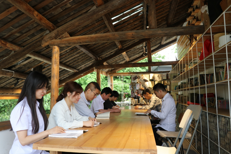 中建海峡西南公司开展第三届“阅享时光·遇建未来”世界读书日主题活动