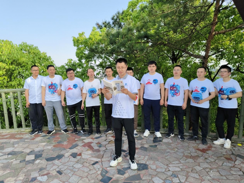中建海峡西南公司重庆片区项目联合工会开展“共读经典 阅‘建’美好 书香为伴”活动