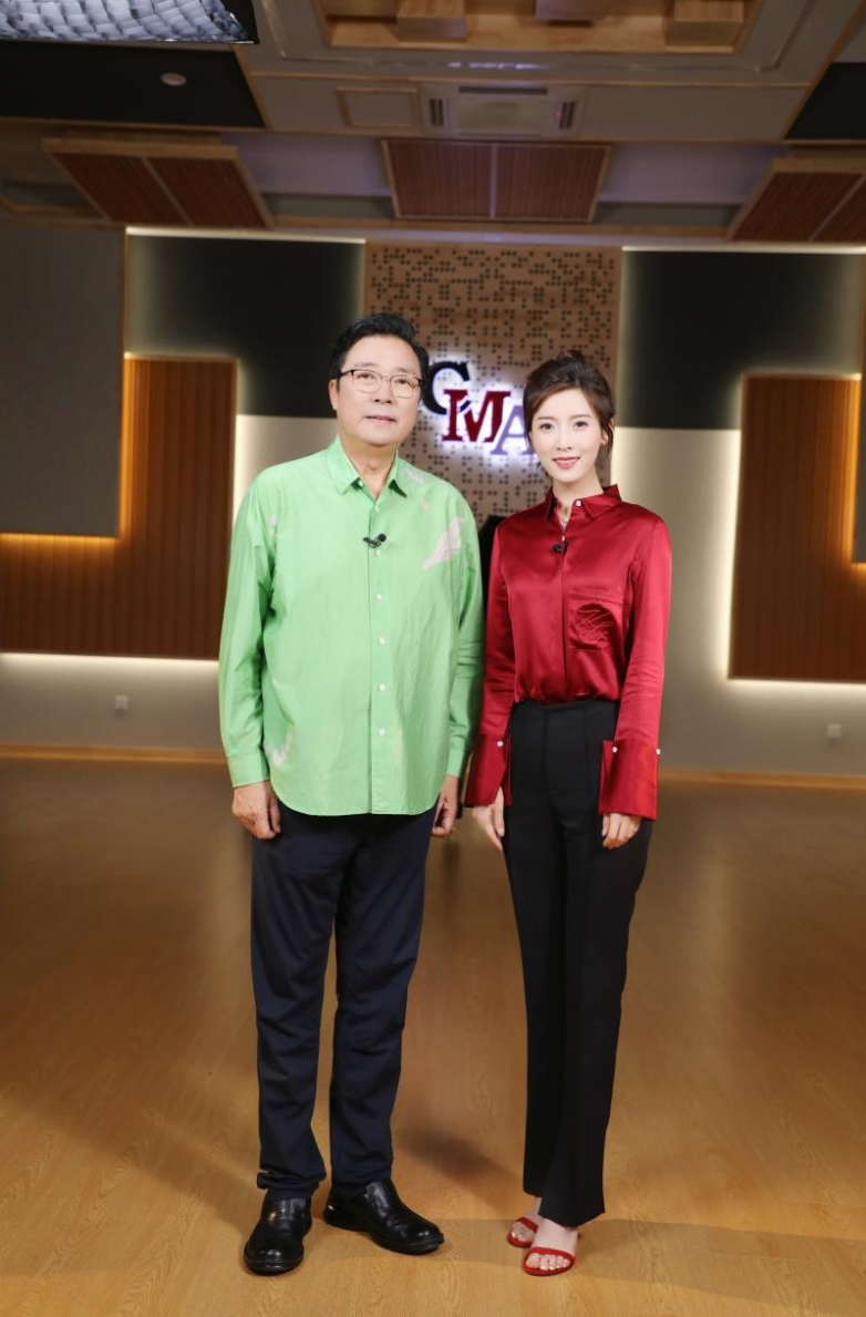 《十二维度》第二季再掀访谈热浪，主持人朱梓橦对话李罡探寻艺术教育