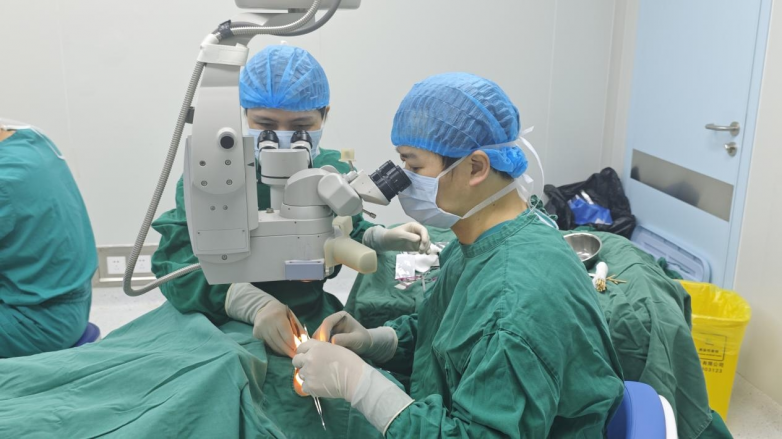 南昌爱尔迎来权威专家，余新平教授成功治愈外斜V征患者_https://www.izongheng.net_快讯_第2张