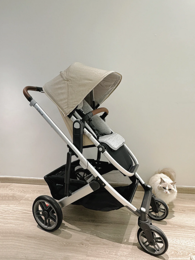2025高景观婴儿车推荐：UPPAbaby CRUZ V2「高稳兼备」实测（婴儿车界的SUV，54cm高度+汽车级避震+SGS认证，都市育儿全场景适配）