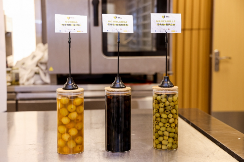“橄榄，西班牙的超级食物” 成都探索之旅 大师班与主题展览引领校园地中海美食风潮_https://www.izongheng.net_快讯_第7张
