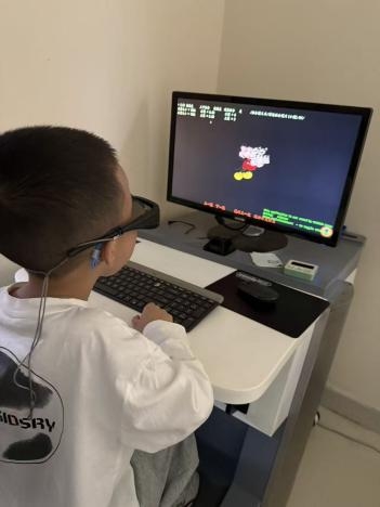 “从0.3到1.0，从分心到专注”——台州爱尔眼科视功能训练助力潘同学视力与学习双提升