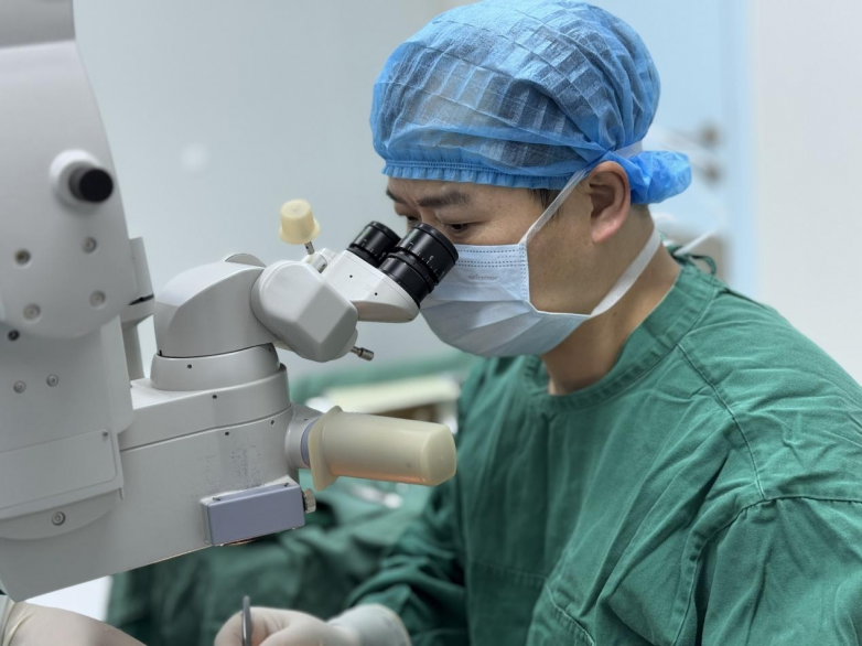 南昌爱尔特邀广州专家！余新平教授成功矫正5岁童间歇性外斜视_https://www.izongheng.net_快讯_第2张