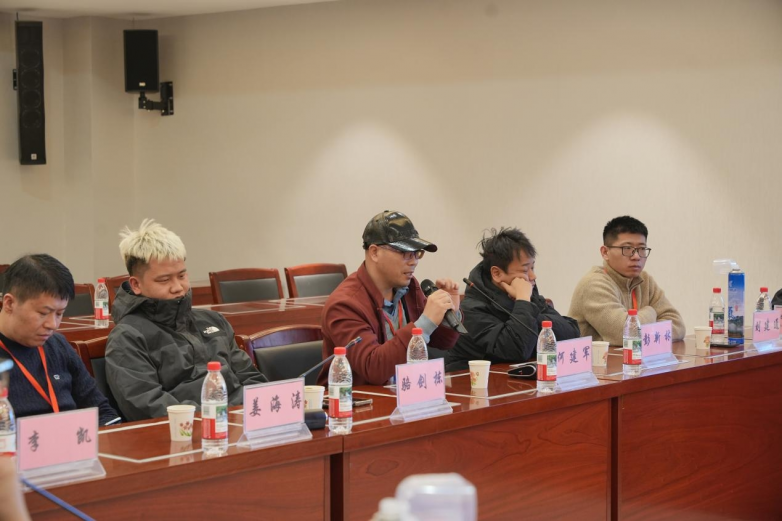 实地观摩促发展：企业代表团实地考察拉萨综合保税区，共谋跨境合作新机遇！_https://www.izongheng.net_快讯_第6张