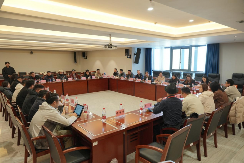 实地观摩促发展：企业代表团实地考察拉萨综合保税区，共谋跨境合作新机遇！_https://www.izongheng.net_快讯_第5张