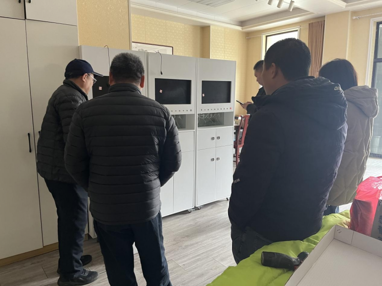 探访社区“数字源素”数字酒馆 揭秘AI自助品鉴售酒机如何塑造“人与酒”的数据连接