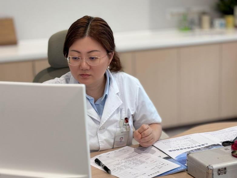 5岁童沉迷手机致内斜视，南昌爱尔杨秋艳主任精准手术助其重获“正位”视界_https://www.izongheng.net_快讯_第3张