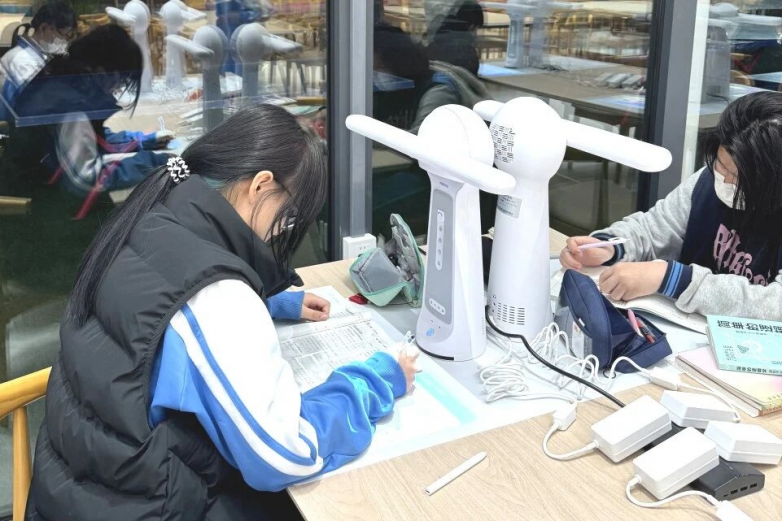 儿童台灯哪个品牌更护眼更好？宾果智慧光颠覆传统开启感官护学(图6)