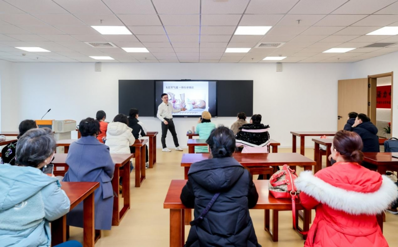 瑞众保险携手秦淮老年大学 打造“保险+” 生态赋能新样本