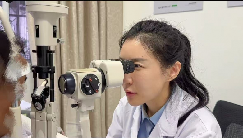 UCP+飞白，大理爱尔精准施治助患者重获清晰视界