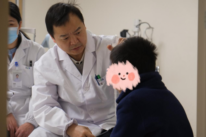 8岁男童集合不足型外斜视,广州中山眼科余新平教授南昌爱尔精准手术矫正_快讯_第2张_纵横网 8岁男童集合不足型外斜视,广州中山眼科余新平教授南昌爱尔精准手术矫正_https://www.izongheng.net_快讯_第2张