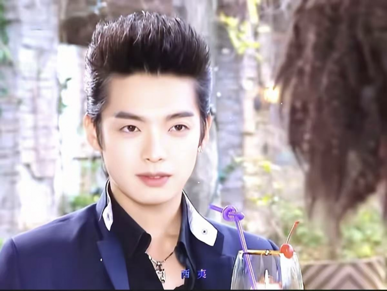 五一外地游客来厦门怎么玩？白天逛中山路，晚上去厦门园博苑花灯乐园见辰亦儒