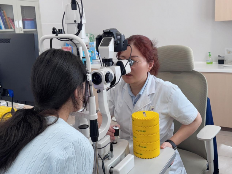 告别“斜”视青春，南昌爱尔杨秋艳手术助16岁少女眼位归正_https://www.izongheng.net_快讯_第3张