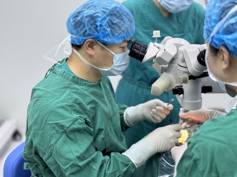 21岁青年重获“正”视，中山眼科专家余新平南昌成功矫正先天性内斜视_https://www.izongheng.net_快讯_第3张