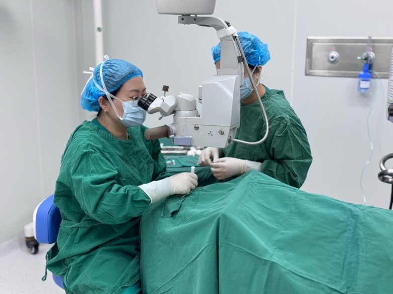24岁青年饱受间歇性外斜视困扰 南昌爱尔杨秋艳手术重塑双眼视功能_https://www.izongheng.net_快讯_第3张