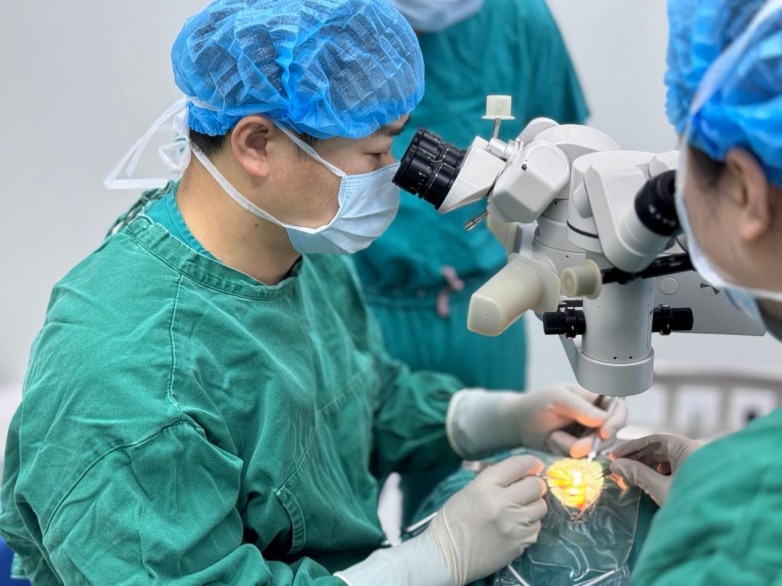 单眼弱视诱发知觉性外斜视 南昌爱尔特邀余新平教授精准手术助患者重塑眼位_快讯_第2张_纵横网 单眼弱视诱发知觉性外斜视 南昌爱尔特邀余新平教授精准手术助患者重塑眼位_https://www.izongheng.net_快讯_第2张
