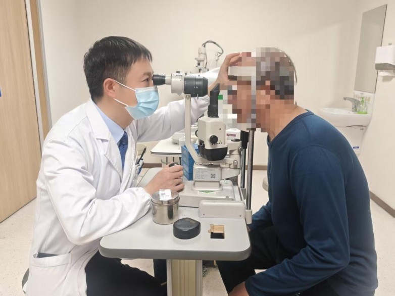 视力0.8也可能是青光眼？南昌爱尔刘学群院长揭秘：视野缩小才是青光眼隐形警报