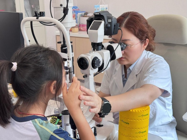 儿童眼位外斜需早治！南昌爱尔杨秋艳手术矫正6岁童共同性外斜视_https://www.izongheng.net_快讯_第2张