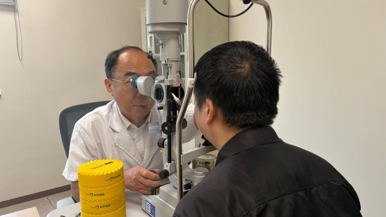 工人右眼被切割片击中致泪小管断裂 南昌爱尔眼科巧手复位脱管保光明