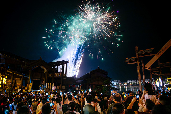 9月14日，南岳里·庙会民俗美食街正式开街，开启南岳文旅夜游新篇章！_https://www.izongheng.net_快讯_第15张