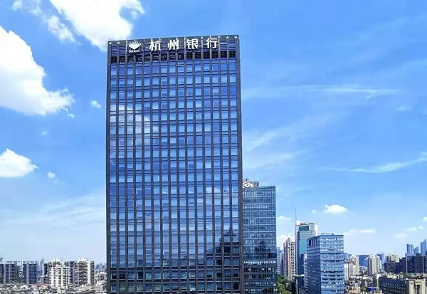 1729232762897648.jpg 640.webp.jpg