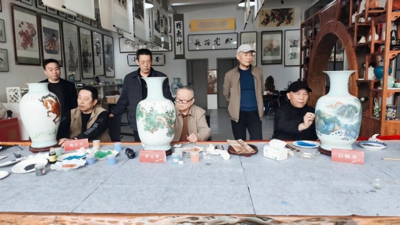 江南画院老师创作图1.jpg