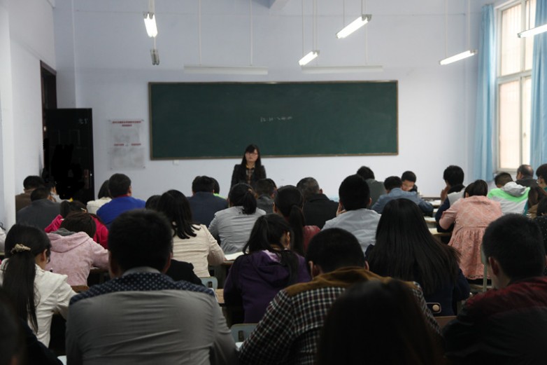 从自身抓起 洗洗澡治治病 确保学院风清气正