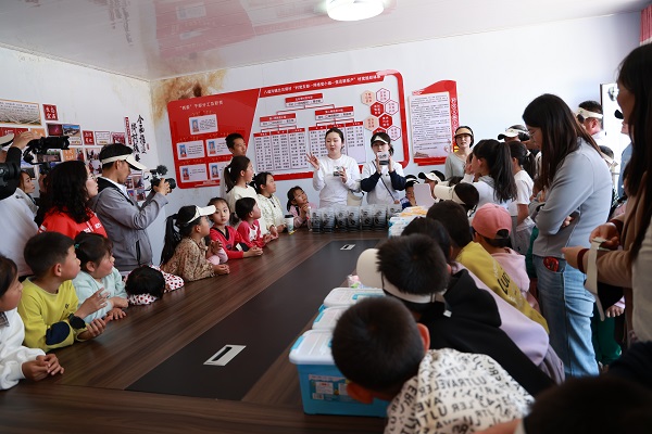 6b348d4a-fb36-46db-abe6-6b09ff116e30.jpg