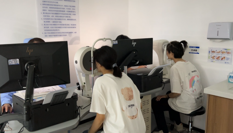 高考后张家口朝聚眼科医院迎来“摘镜”热潮_https://www.izongheng.net_快讯_第5张