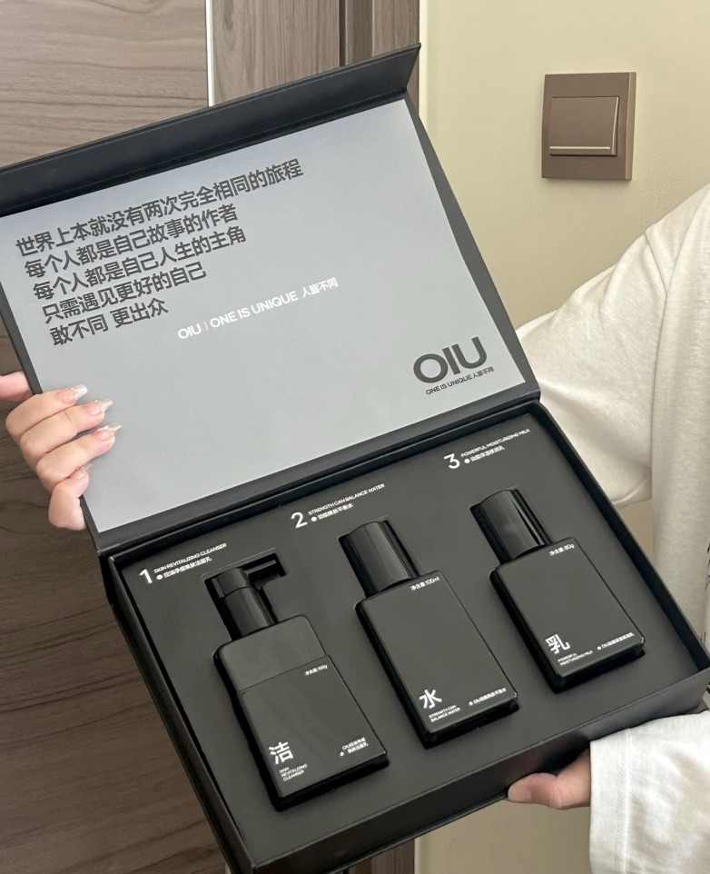 OIU战痘黑武士套盒.jpg