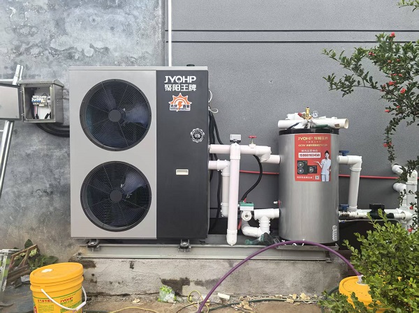 山东高密 6P光伏直驱热泵配14块光伏板 (1).jpg