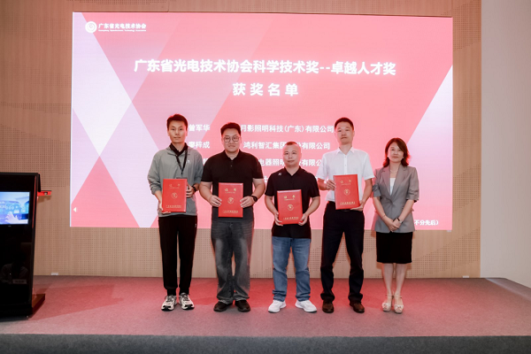 1762497766259533.png 640 (3).png