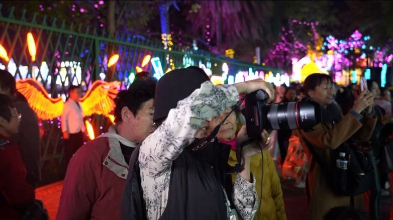 厦门园博苑灯会3.8特别活动暖心落地：镜头定格她的美好_https://www.izongheng.net_快讯_第5张