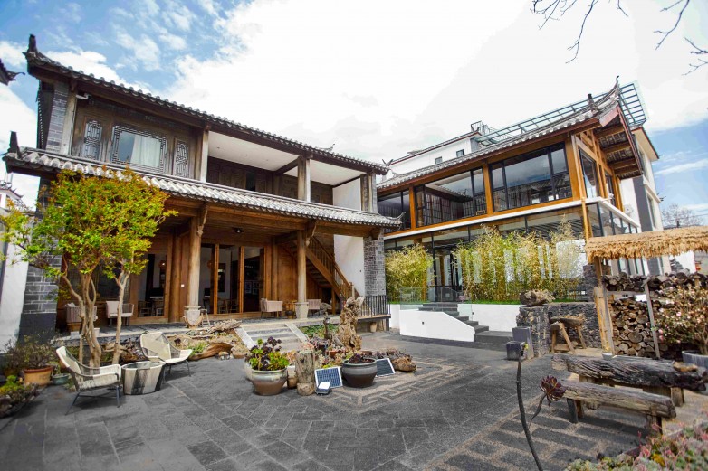 丽江目的地婚礼推荐全攻略：山林间品牌深度解析及优质山林婚礼商家推荐