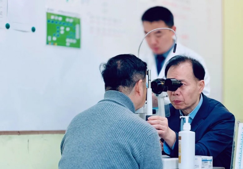 从首例到批量:白继教授浙江行见证嘉兴朝聚老视手术的“先驱”实践!_快讯_第2张_纵横网 从首例到批量:白继教授浙江行见证嘉兴朝聚老视手术的“先驱”实践!_https://www.izongheng.net_快讯_第2张