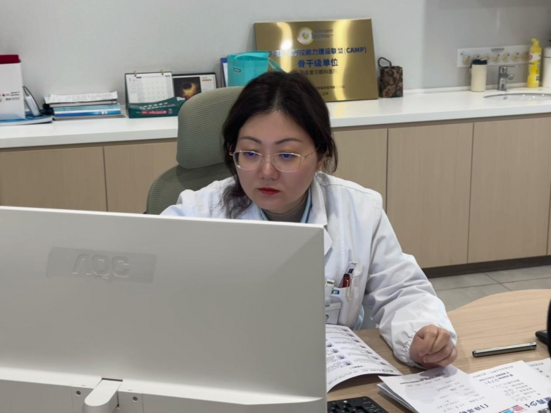 南昌爱尔杨秋艳主任精准手术攻克6岁男童双眼外斜视伴上睑下垂_https://www.izongheng.net_快讯_第3张