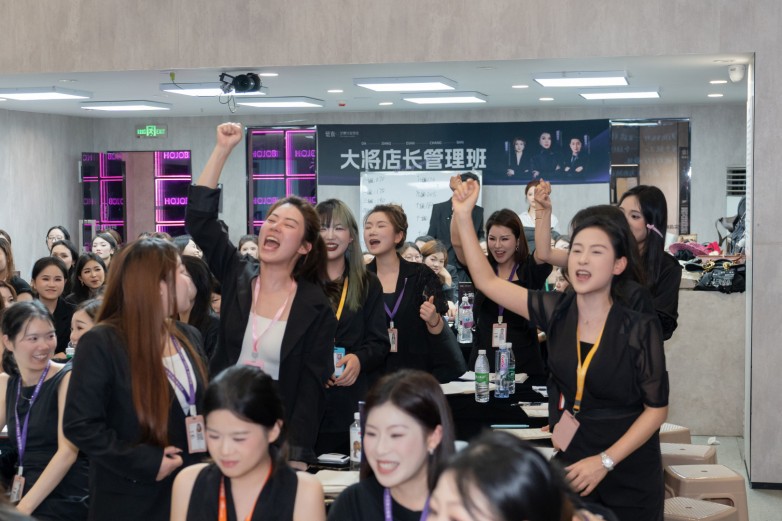 贵阳化妆学校哪家好？ 艺素大将店长管理班助力创业者补齐管理短板