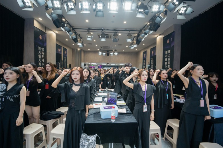 贵阳化妆学校哪家好？ 艺素大将店长管理班助力创业者补齐管理短板