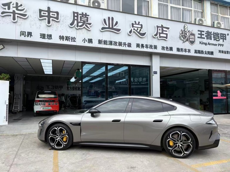 郑州贴膜怎么选不踩坑？实地打卡华中膜业，看懂专业门店硬实力