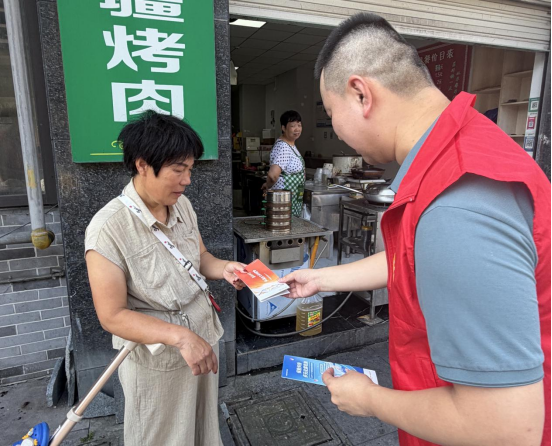 平安产险浦江支公司：7·8保险宣传进社区 筑牢群众财产安全防线
