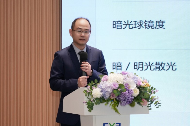 吴晓明.jpg