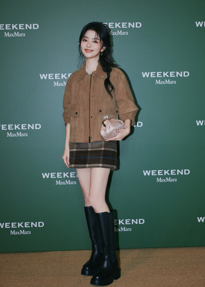 图 2：品牌挚友谭松韵身着Weekend Max Mara 2026秋冬系列新品现身快闪店，开启Weekend时刻 1.jpg