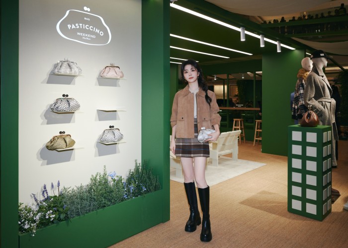 图 2：品牌挚友谭松韵身着Weekend Max Mara 2026秋冬系列新品现身快闪店，开启Weekend时刻 3.jpg